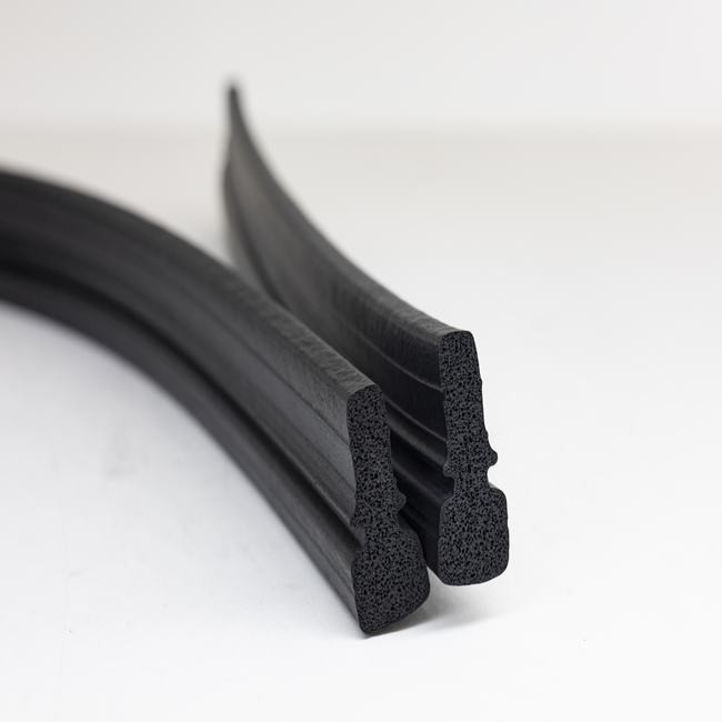 Alhashiaat Wal Akhtam Alsinaeia